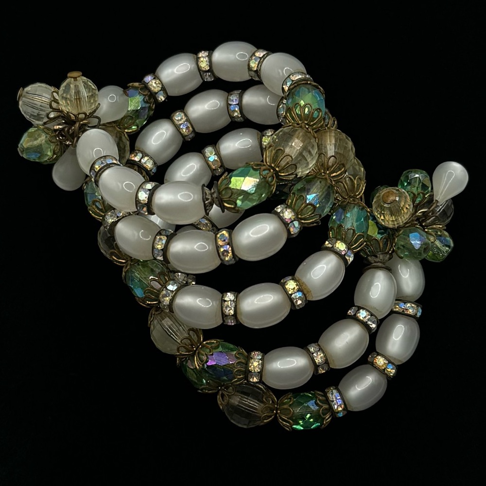 HOBÉ Vintage Moonstone & Crystal Beaded Slinky Bracelet